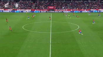 鲍威尔：高诗岩做出了非常好的表率作用 他能够把全队融在一起