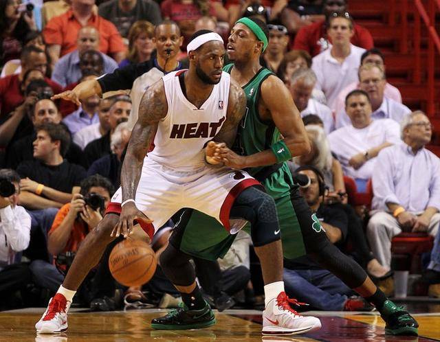 这两名前锋 这两名前锋