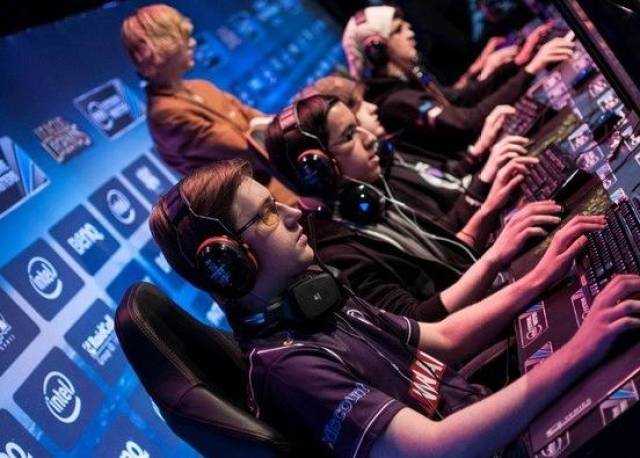 年轻球员进 年轻球员进