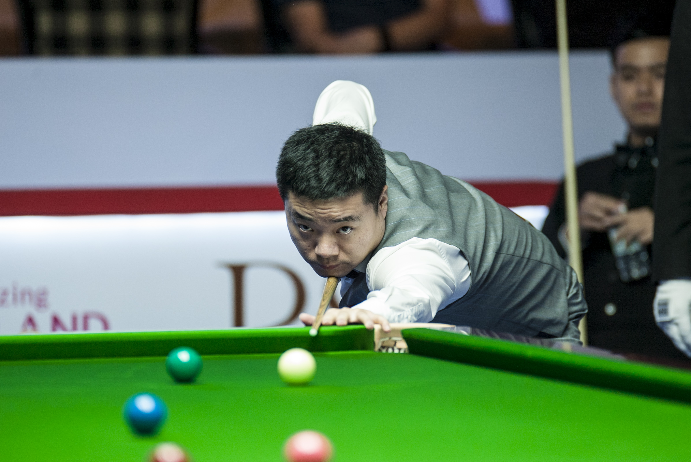 成功压制住 成功压制住